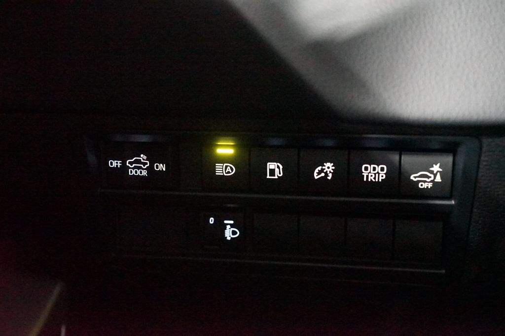 Thumbnail: 2026 Toyota Tundra - 27