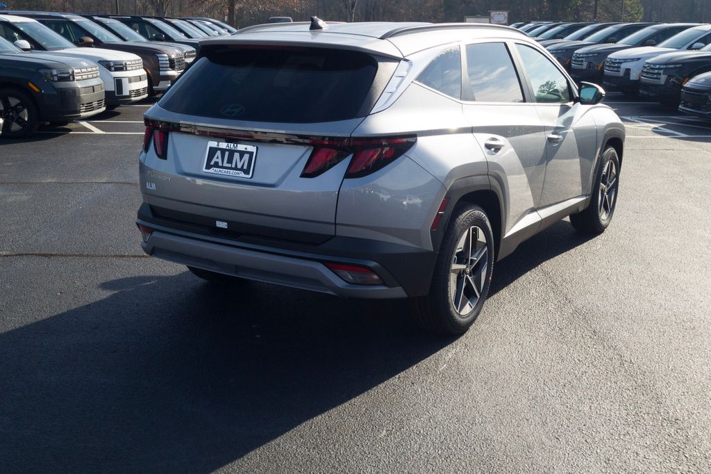New 2026 Silver Hyundai SEL Plus image 5