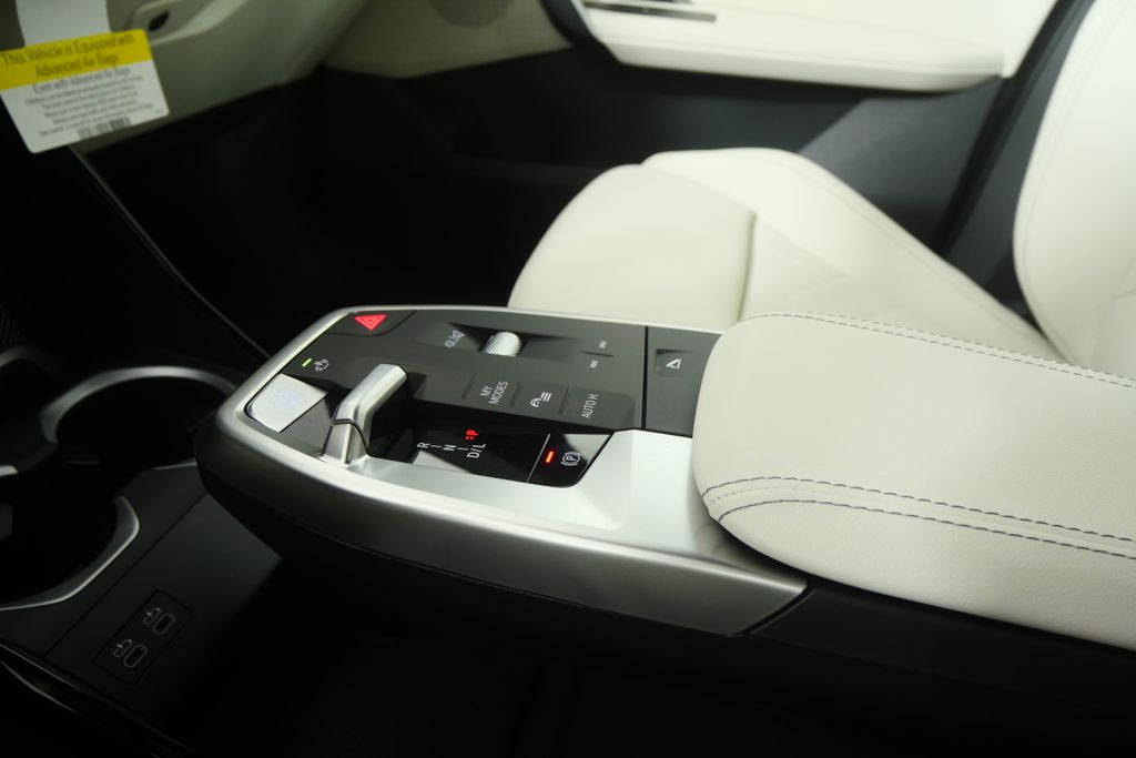 Thumbnail: 2026 BMW X1 - 21