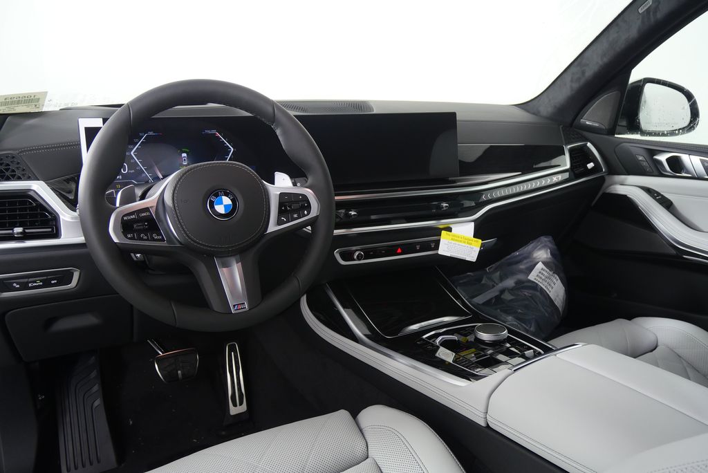 Thumbnail: 2026 BMW X7 - 19