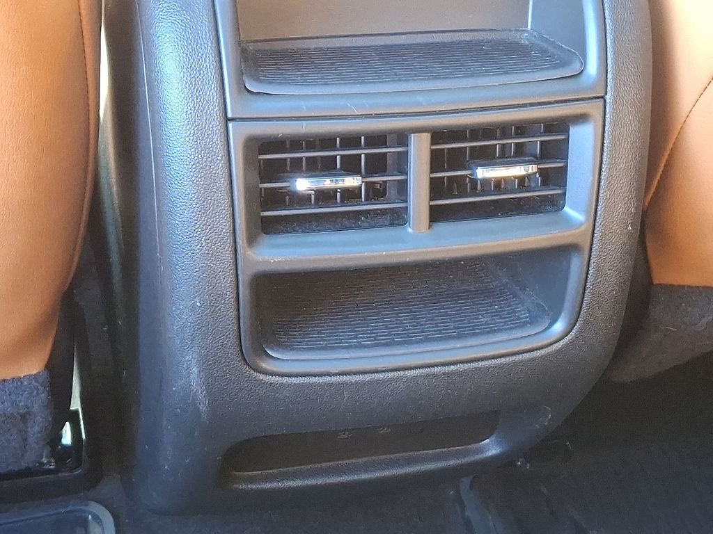 Thumbnail: 2025 Cadillac XT5 - 11