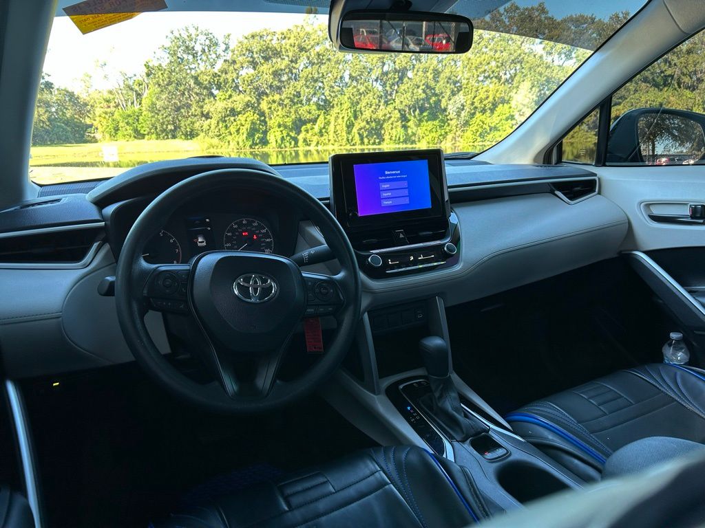 Thumbnail: 2025 Toyota Corolla Cross - 12