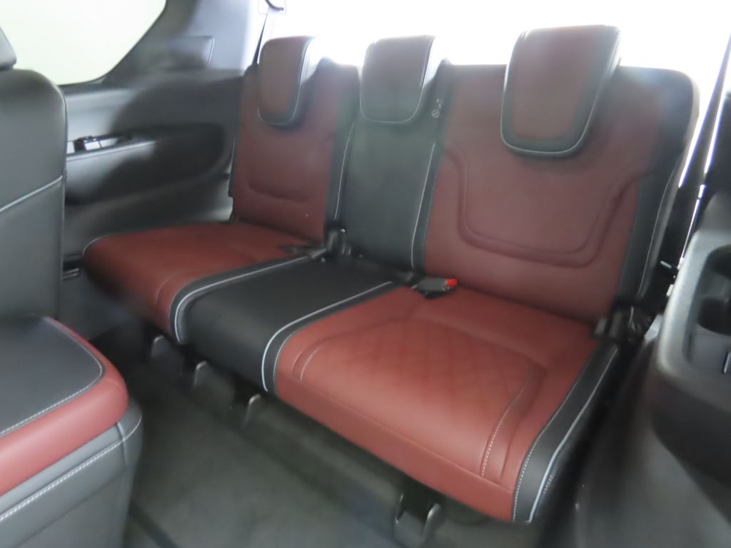 Thumbnail: 2025 INFINITI QX80 - 23