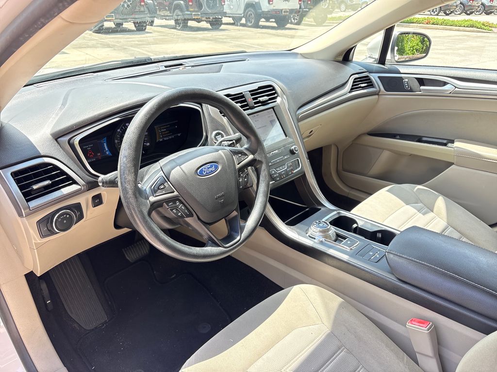 Used 2020 White Ford SE image 6