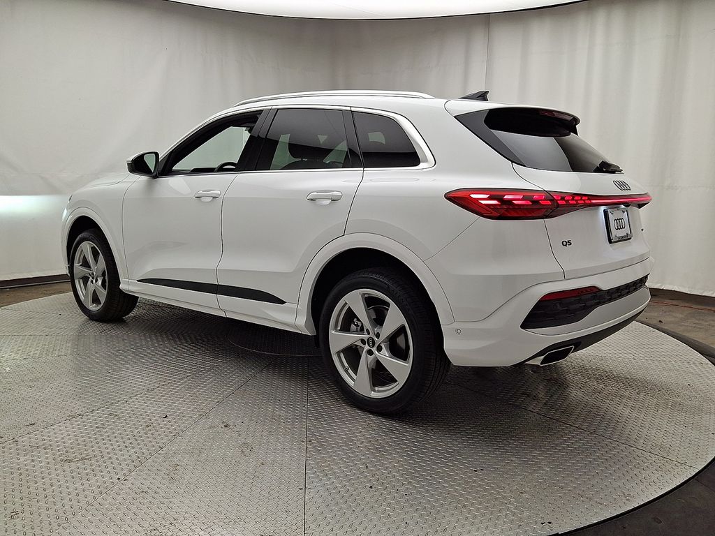 Thumbnail: 2026 Audi Q5 - 4