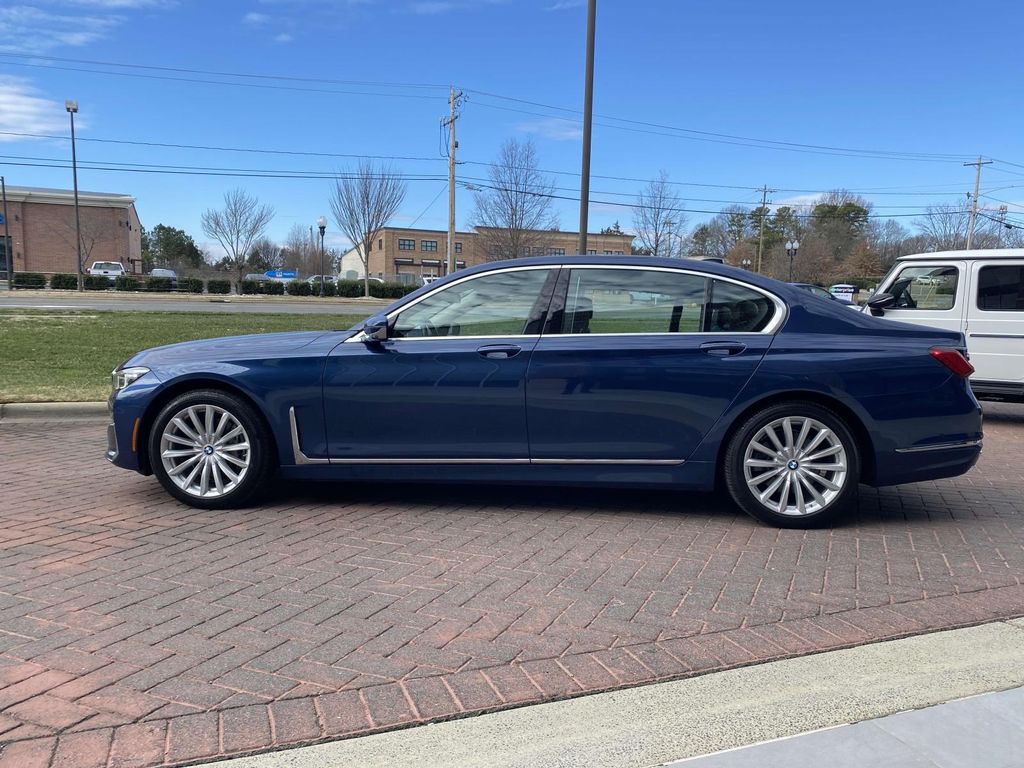 2022 BMW 7 Series 740i xDrive 8