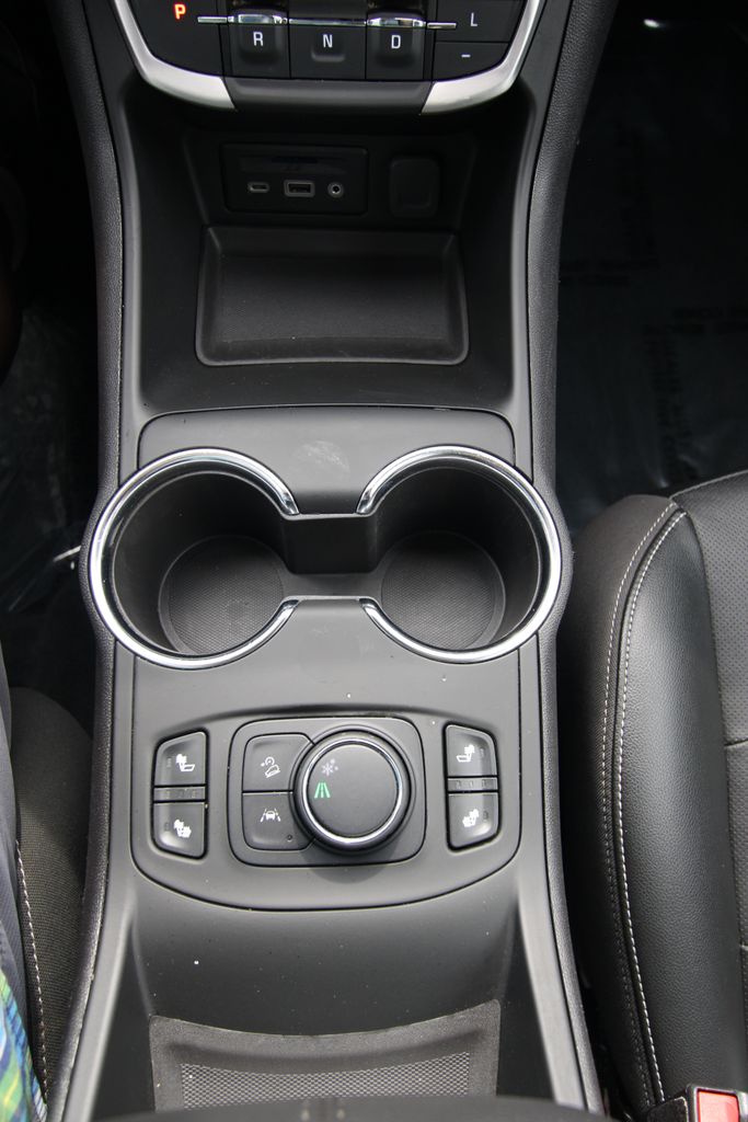 Used 2024 GMC Terrain SUV