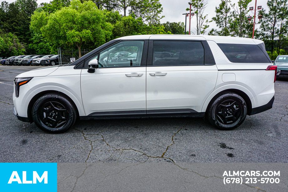 Used 2025 White Kia LXS image 6