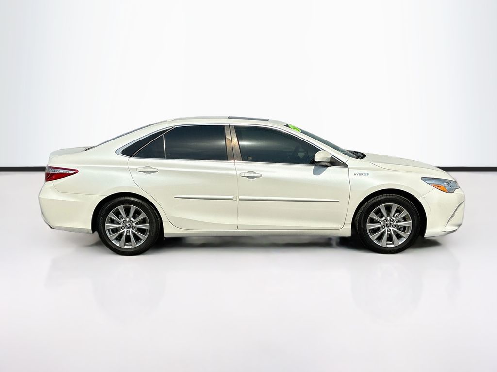 Thumbnail: 2016 Toyota Camry - 4