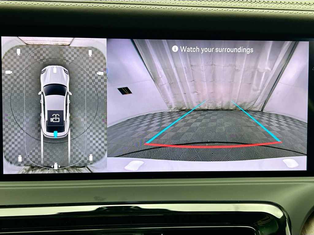 Thumbnail: 2026 Porsche Panamera - 18