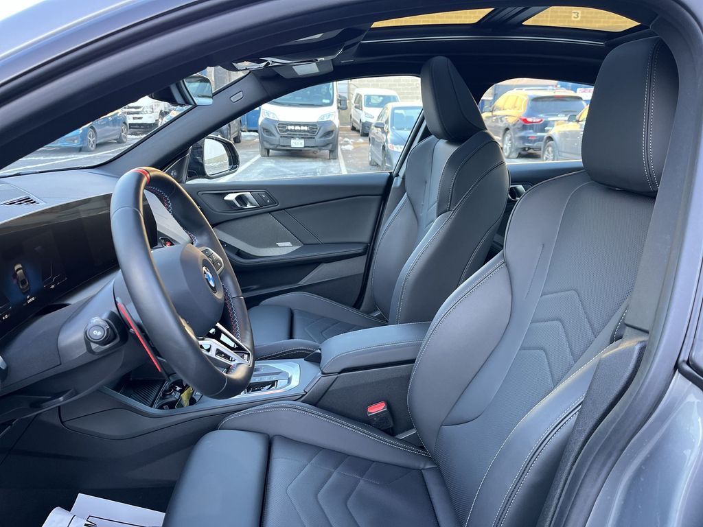 Thumbnail: 2025 BMW 2 Series - 11