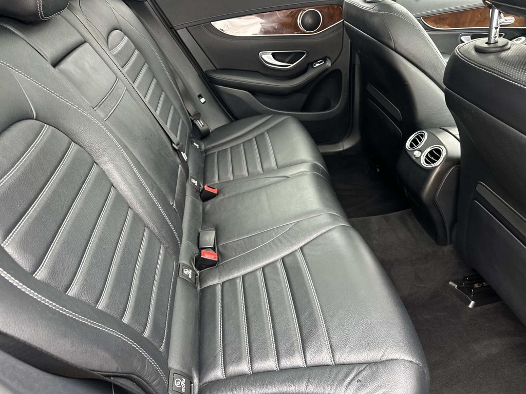 Thumbnail: 2016 Mercedes-Benz GLC - 23