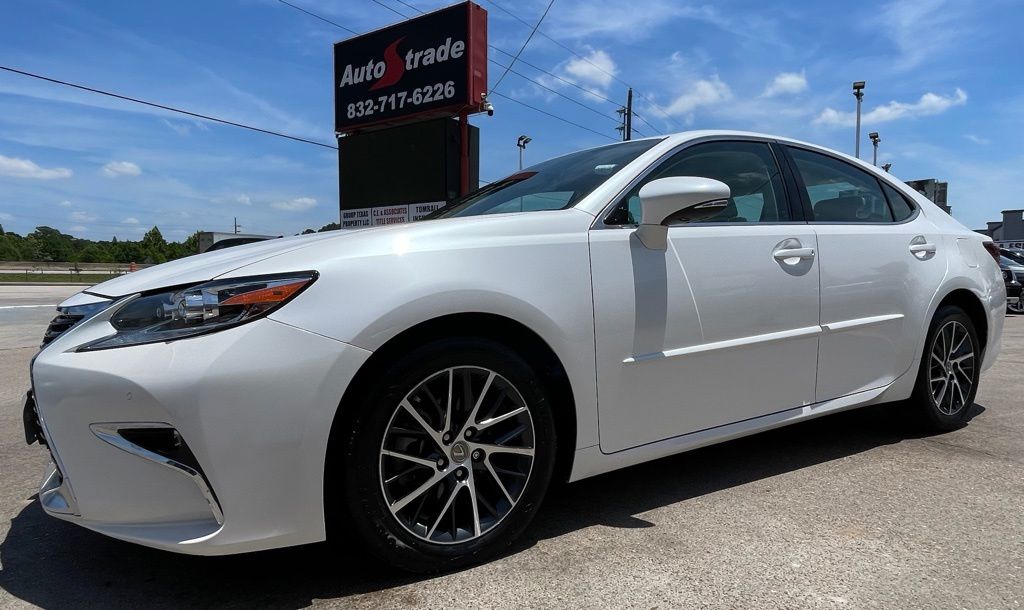 2018 Lexus ES 350 White at Emmons Autoplex