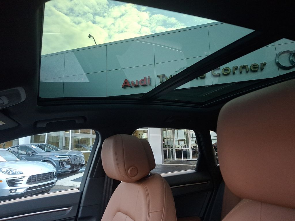 Thumbnail: 2023 Audi Q3 - 14
