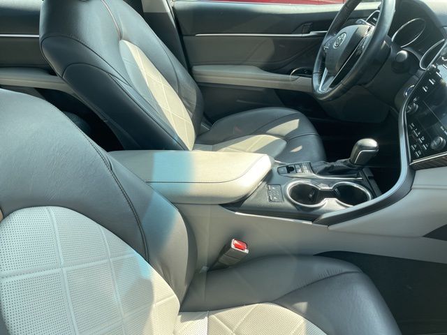 Thumbnail: 2018 Toyota Camry - 6