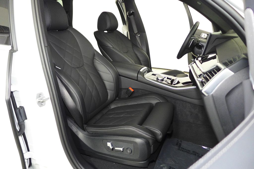 Thumbnail: 2026 BMW X5 - 19