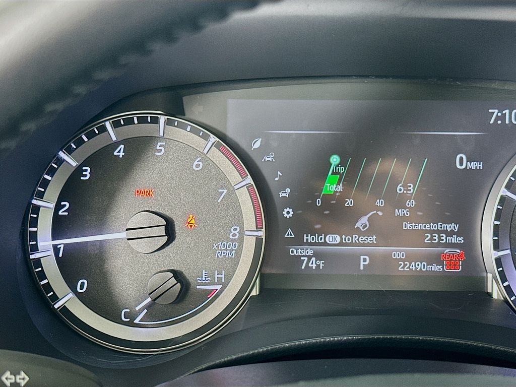 Thumbnail: 2024 Toyota Highlander - 12