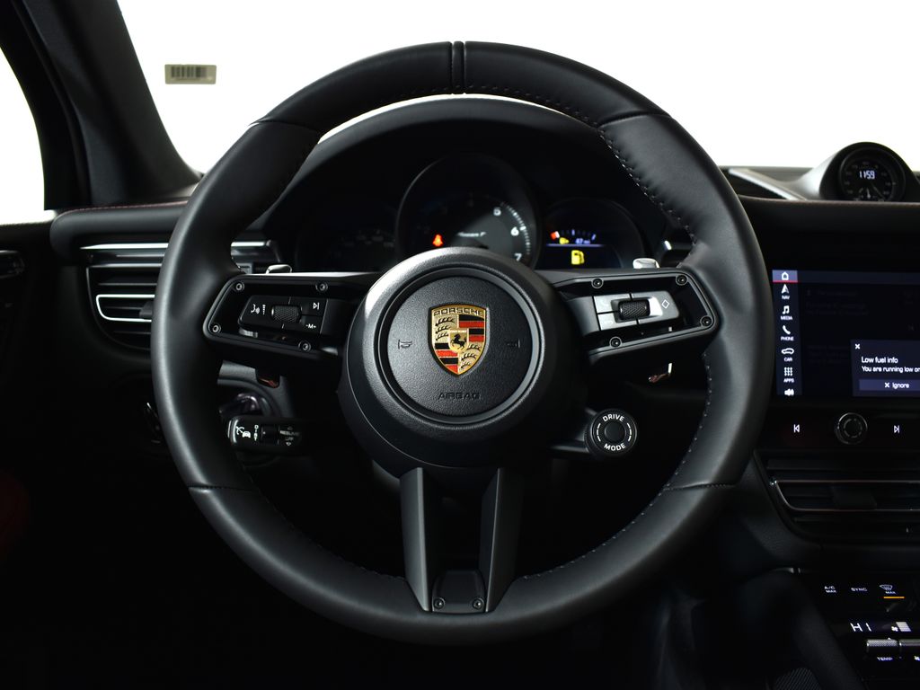 Thumbnail: 2026 Porsche Macan - 18