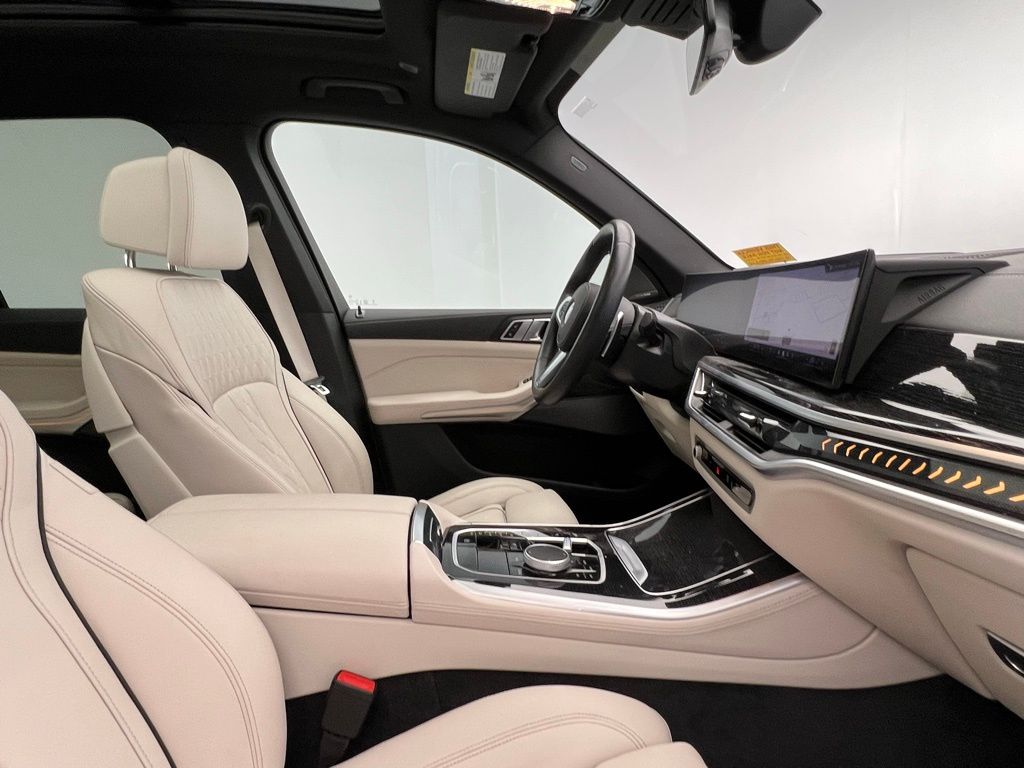 Thumbnail: 2025 BMW X5 - 6