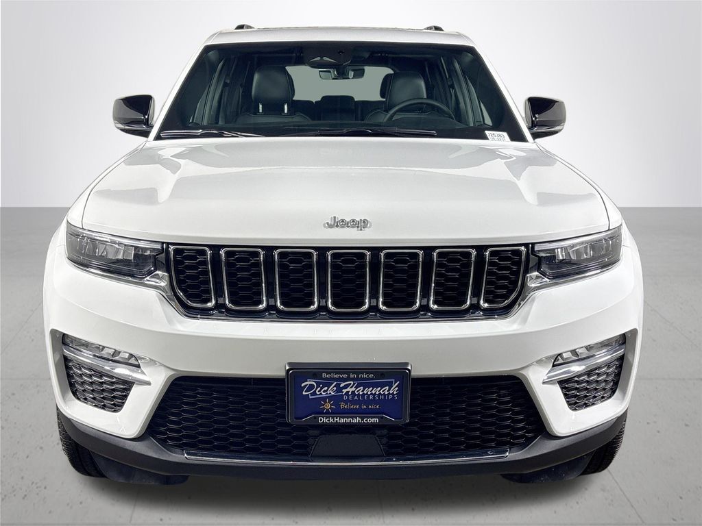 2025 Jeep Grand Cherokee Limited photo 3