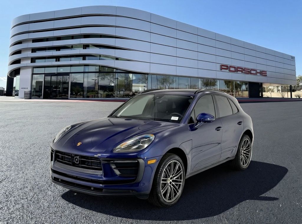 Thumbnail: 2026 Porsche Macan - 1