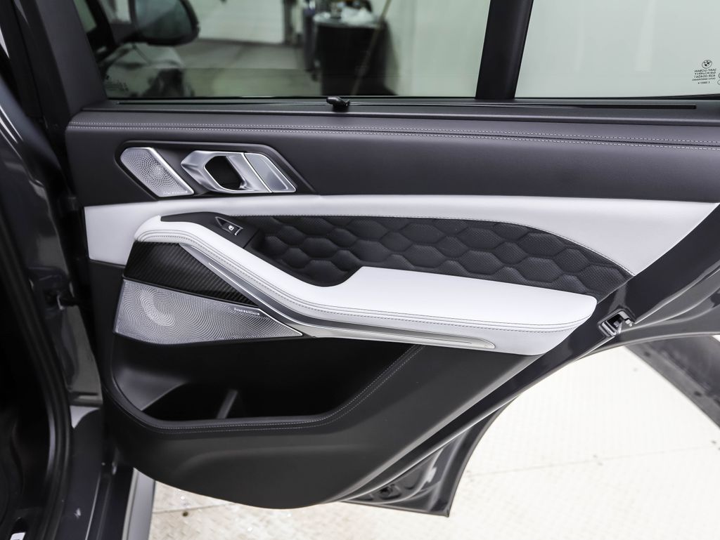 Thumbnail: 2026 BMW X5 - 23