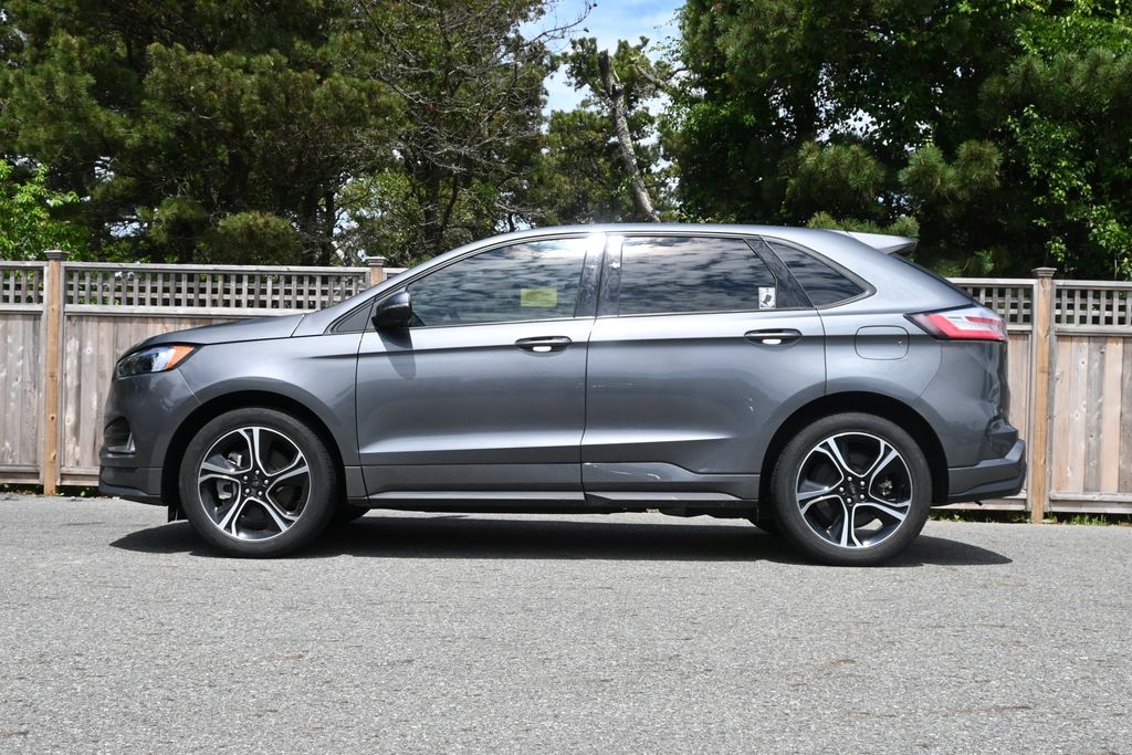 Thumbnail: 2022 Ford Edge - 2