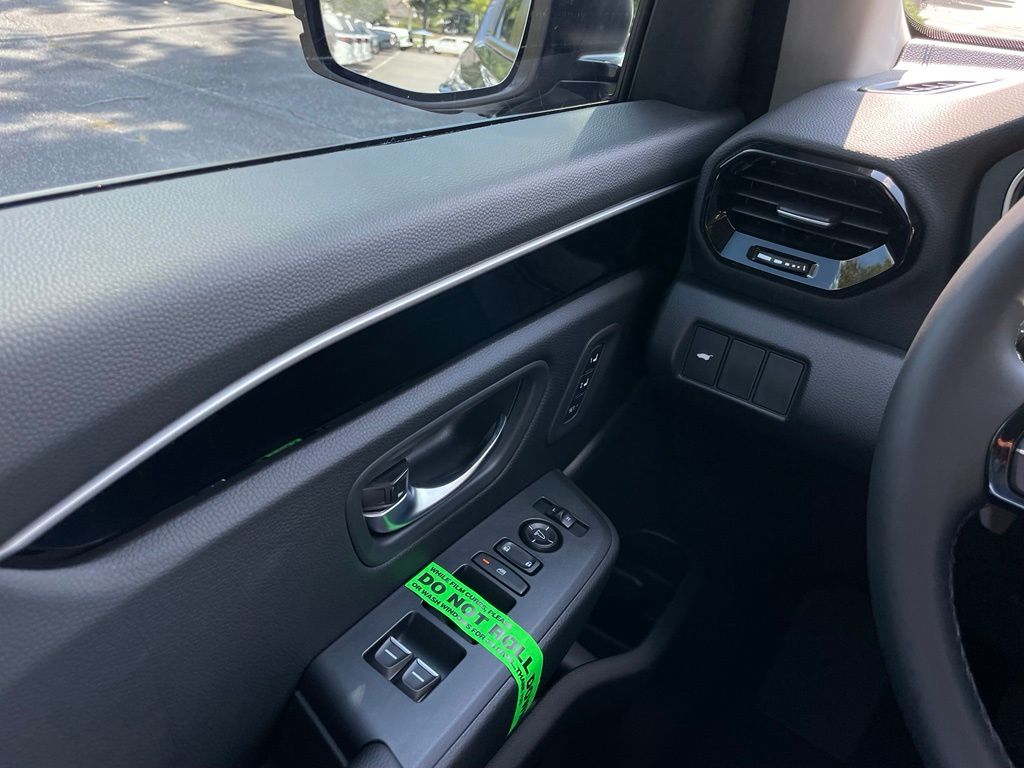 Thumbnail: 2026 Honda Pilot - 22