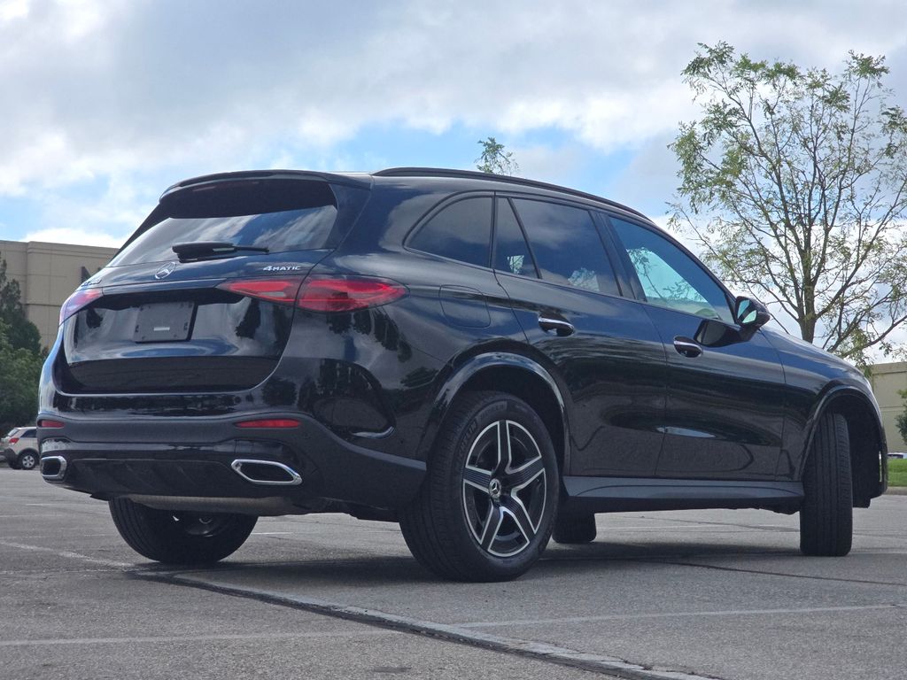 Certified Used 2026 Black Mercedes-Benz GLC 300 image 17