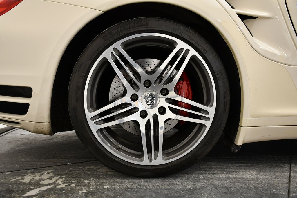 Thumbnail: 2009 Porsche 911 - 26