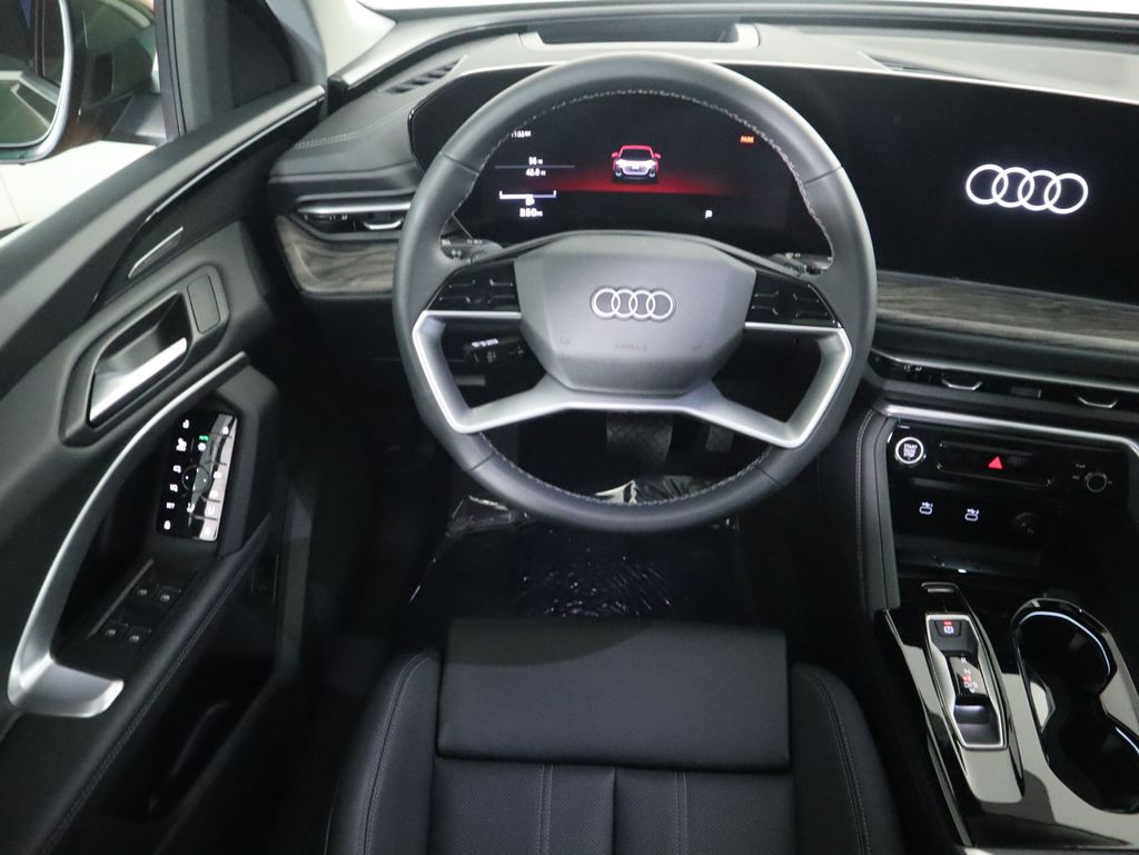 Thumbnail: 2025 Audi Q5 - 10