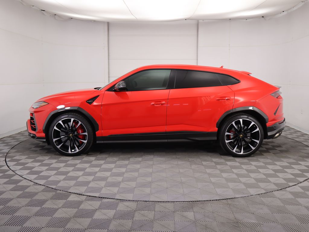 Thumbnail: 2021 Lamborghini Urus - 8