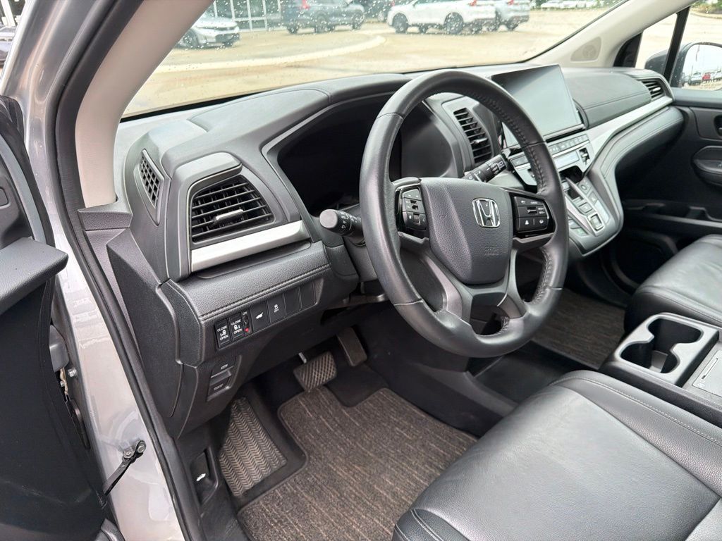 2025 Honda Odyssey EX-L Silver at Community Honda