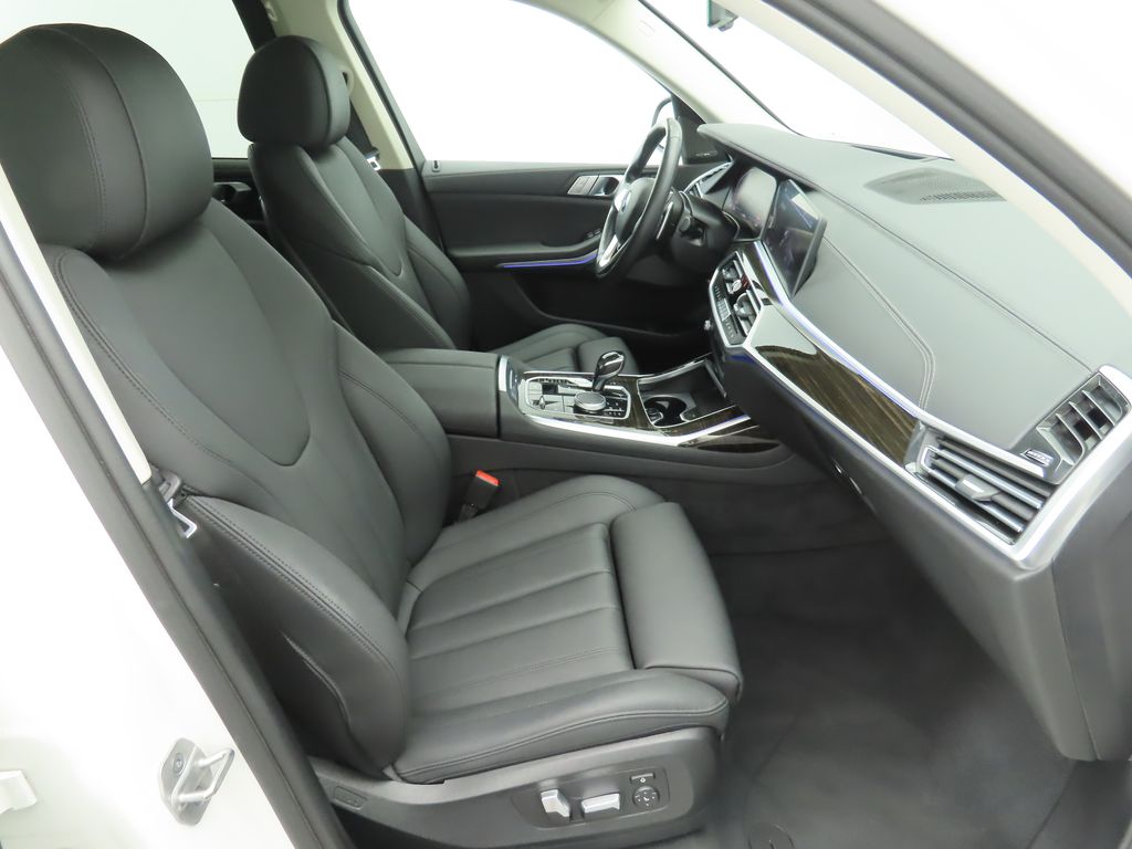 2021 BMW X7 xDrive40i 20