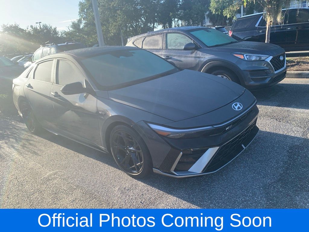 Gray 2024 Hyundai Elantra Sedan Front-Wheel Drive 7-Speed Dual Clutch