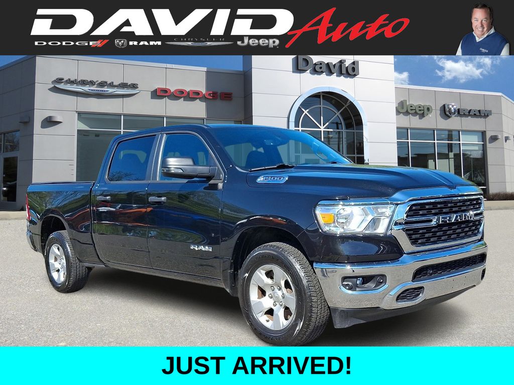Diamond Black Crystal Pearlcoat 2024 RAM 1500 Pickup Truck Four-Wheel Drive 8-Speed Automatic
