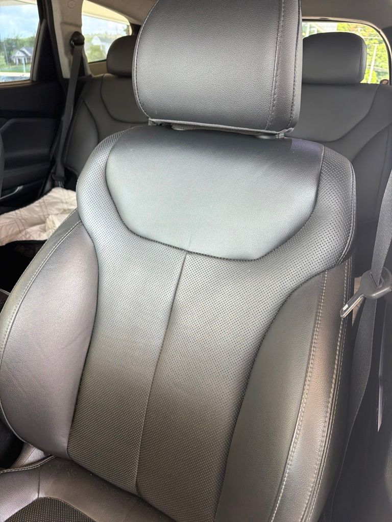 Used 2020 Black Hyundai Limited image 5