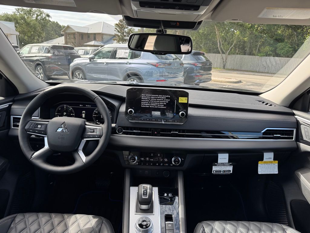 2025 Mitsubishi Outlander PHEV SEL photo 18