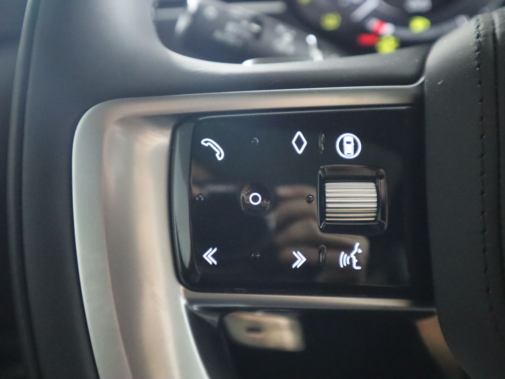 Thumbnail: 2025 Land Rover Range Rover - 12