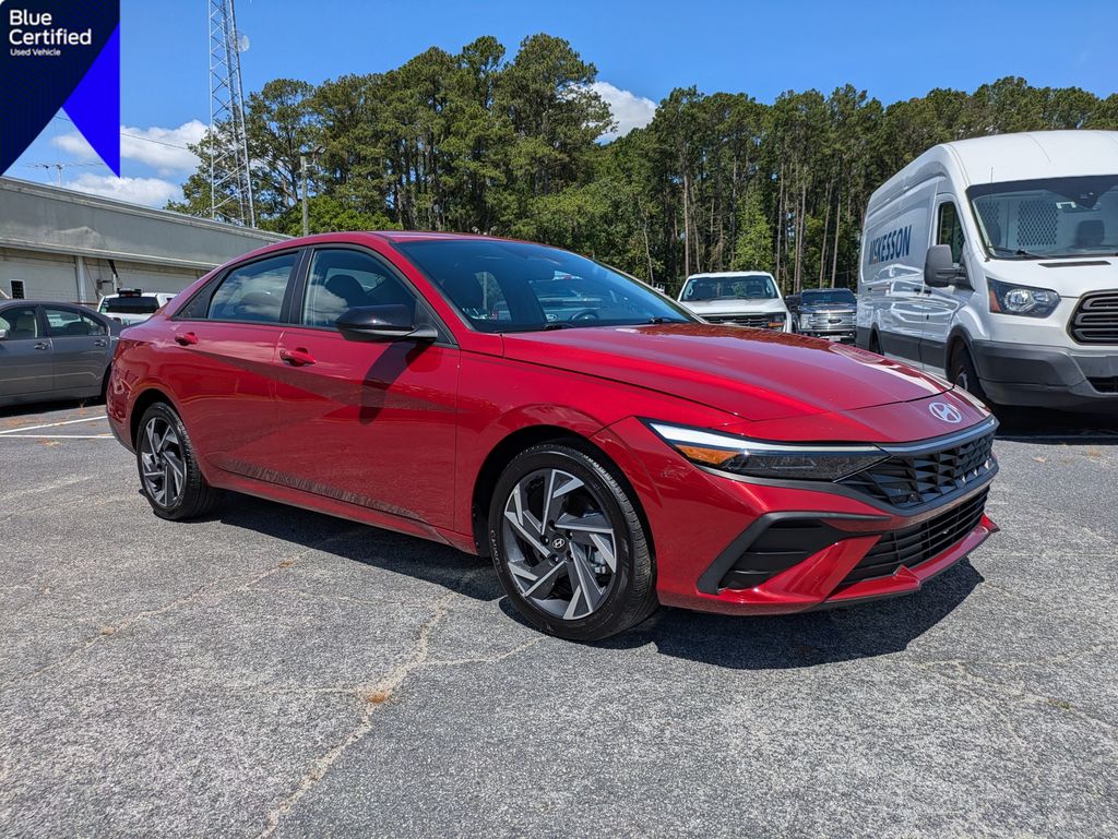 Ultimate Red 2025 Hyundai Elantra Sedan Front-Wheel Drive Continuously Variable Transmission