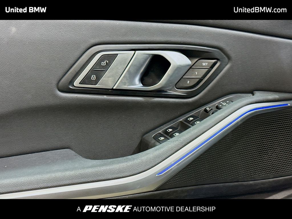 Thumbnail: 2021 BMW 3 Series - 3