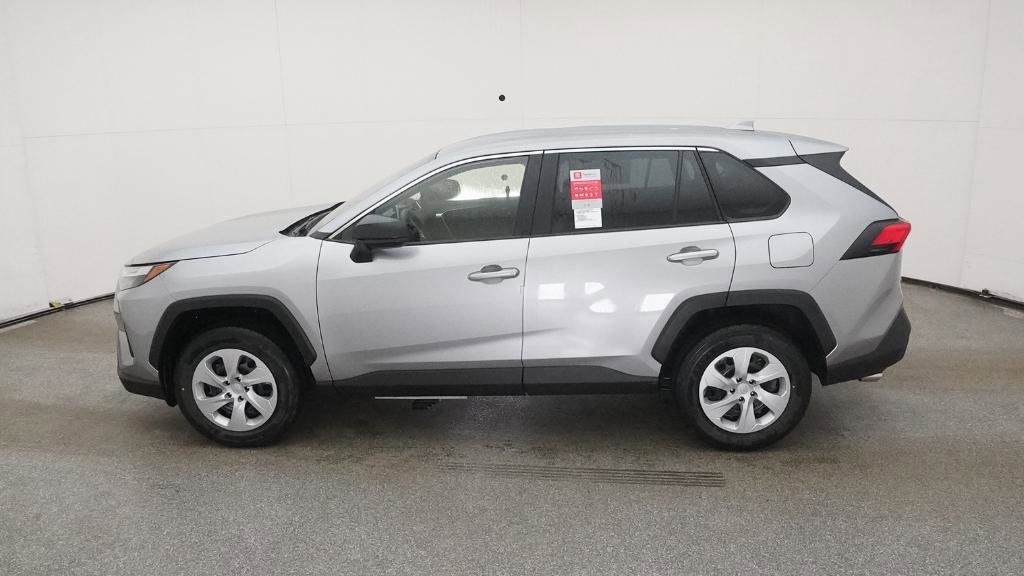 Thumbnail: 2025 Toyota RAV4 - 31