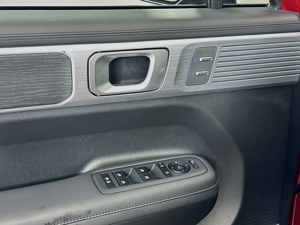 2024 Hyundai Santa Fe Limited 18
