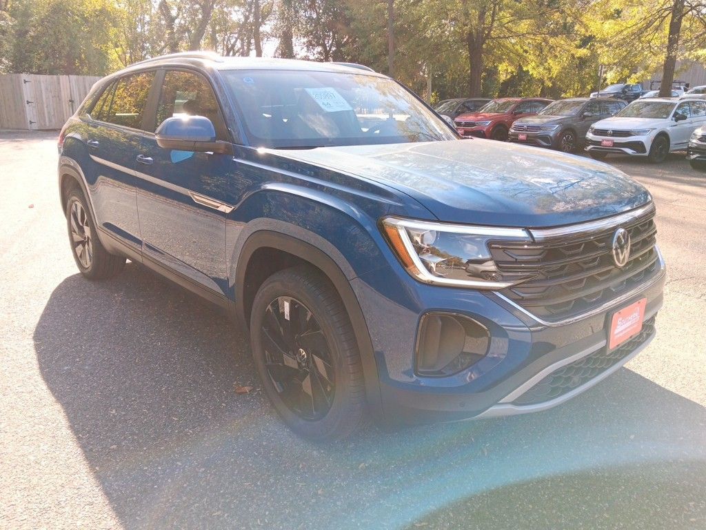 2025 Volkswagen Atlas Cross Sport 2.0T SE w/Technology 7