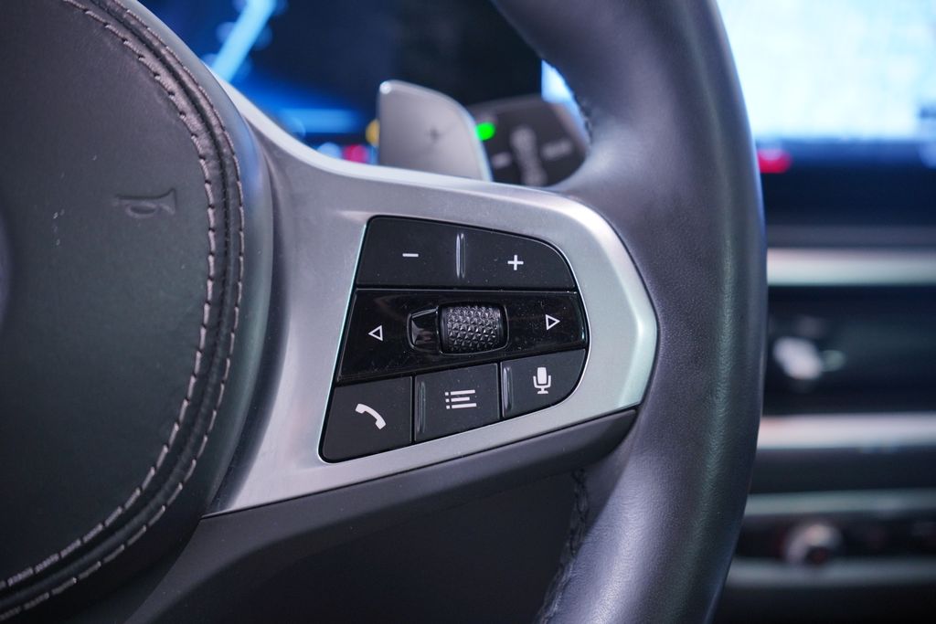 Thumbnail: 2023 BMW X7 - 22