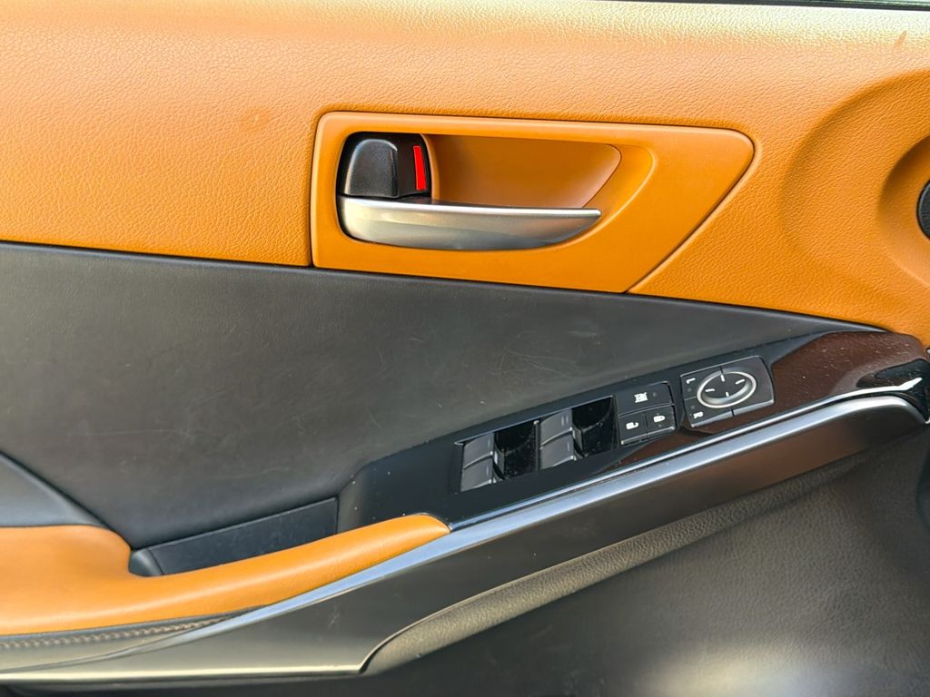 Thumbnail: 2021 Lexus IS - 29