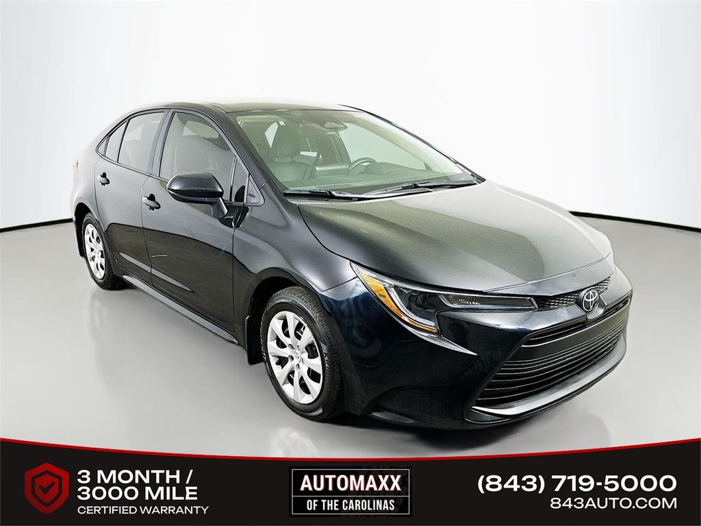 2025 Toyota Corolla LE FWD