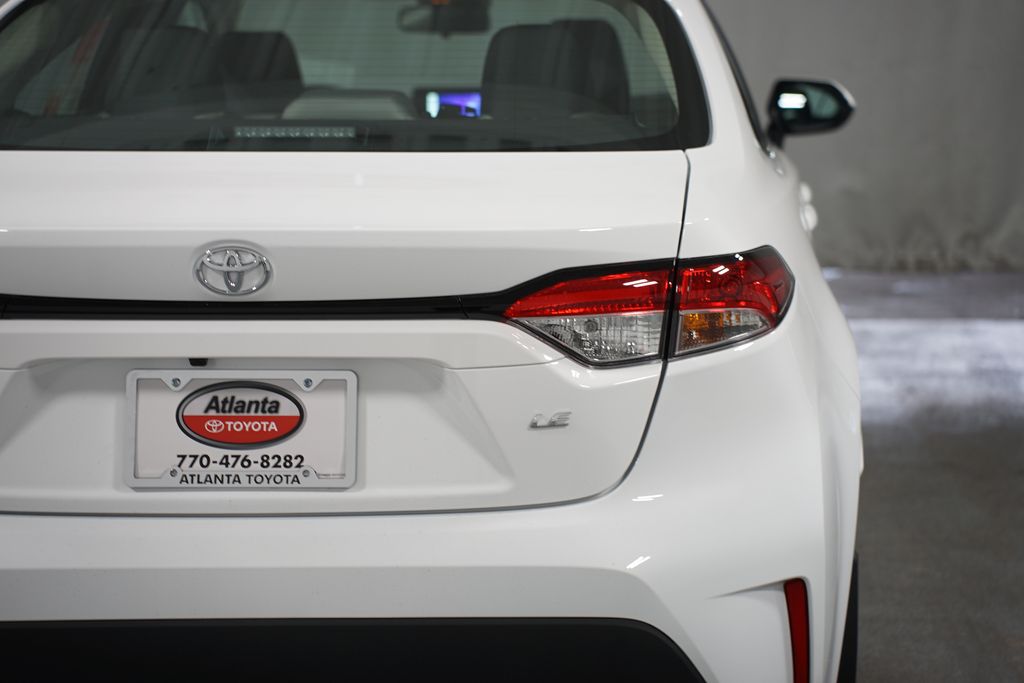 2025 Toyota Corolla LE 10