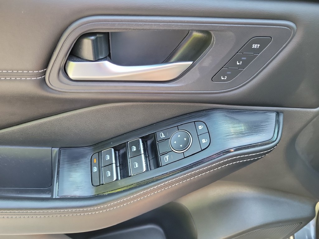 Used 2023 Nissan Rogue SUV