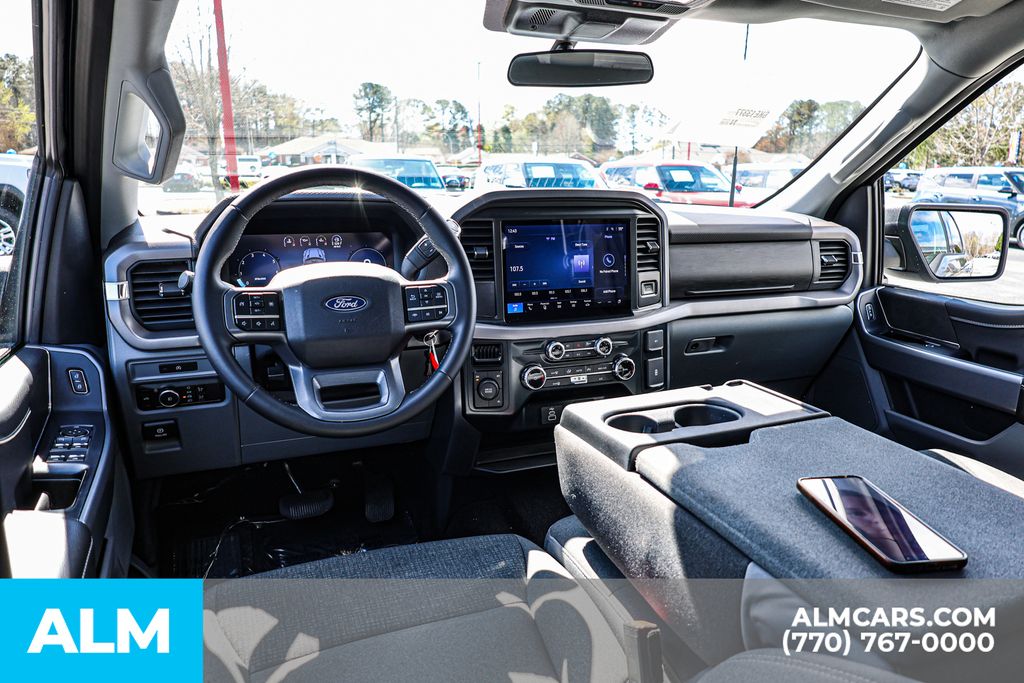 Used 2025 Silver Ford XLT image 28